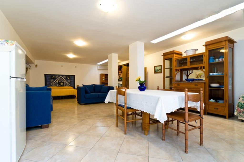 Ferienwohnung Open Space San Cusumano Erice Zimmer foto
